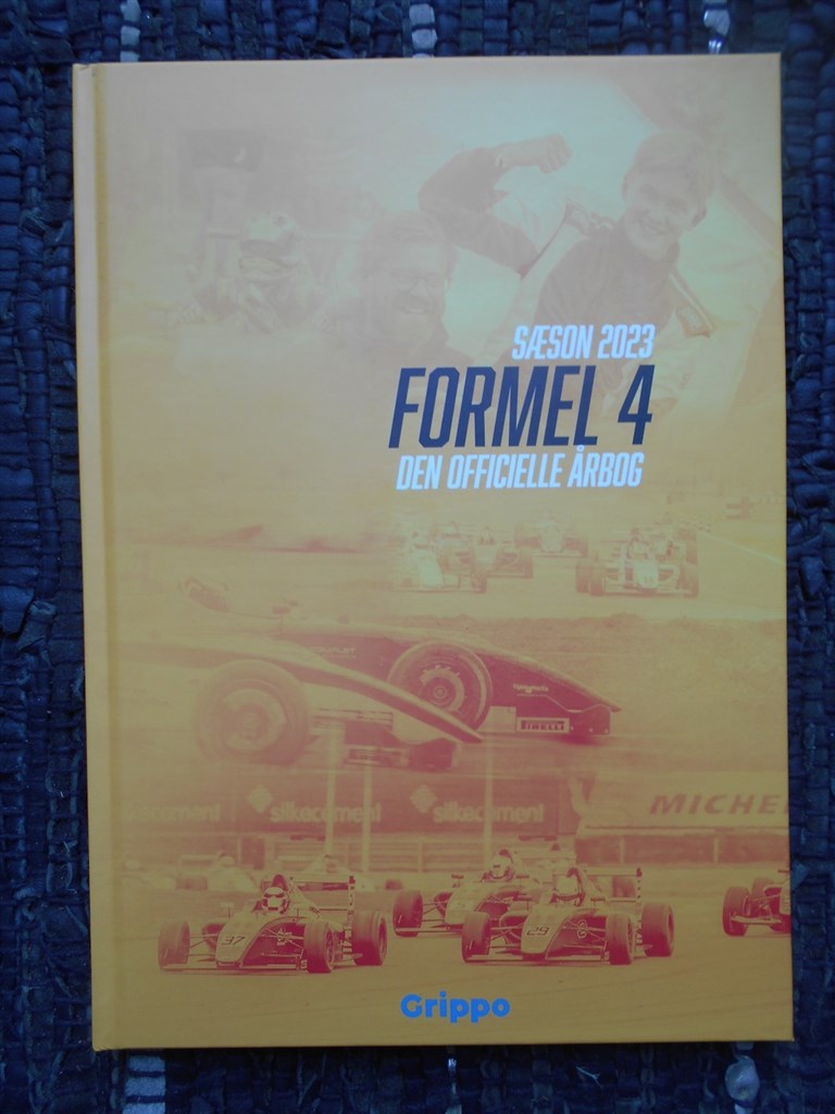 Motorsporten.dk's Julegave-ide-service: Formel 4 - den officielle årbog
(Foto: Motorsporten.dk)